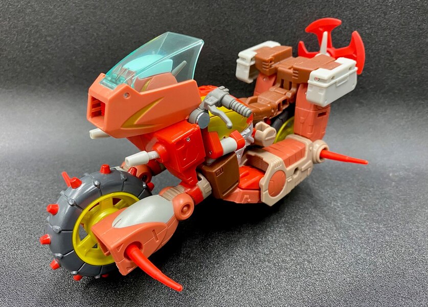 Takara Transformers Studio Series 86 Wreck Gar Official In Hand Images  (2 of 2)